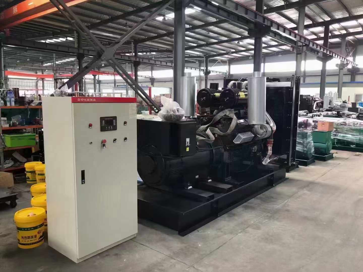 麦积柴油发电机运行时的噪音和振动水平如何？